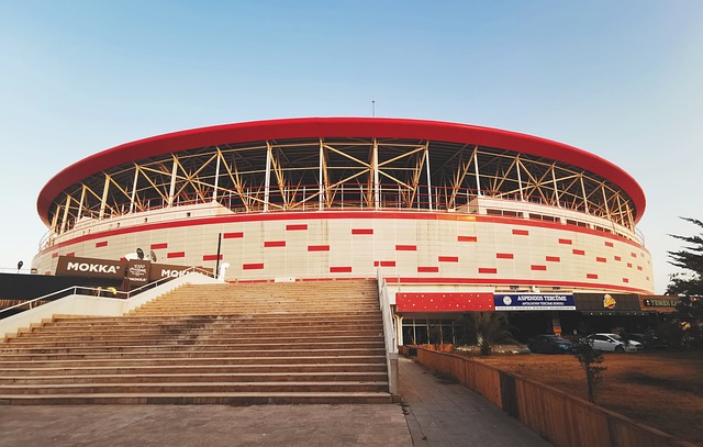 而他的俱乐 而他的俱乐